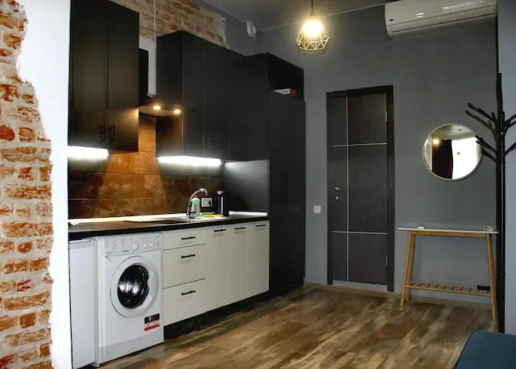 Dorosh-Home Квартира-Студія В Центрі Львова Exterior foto